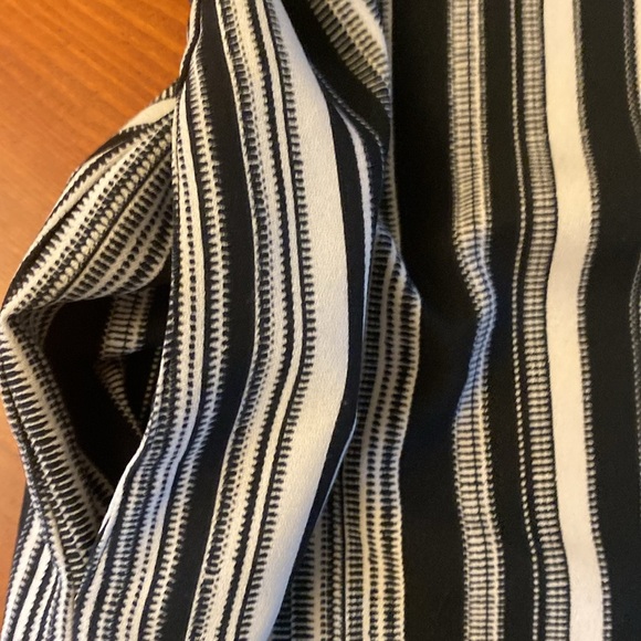 Lush Large V Neck Tunic Dress Pockets - Picture 4 of 7